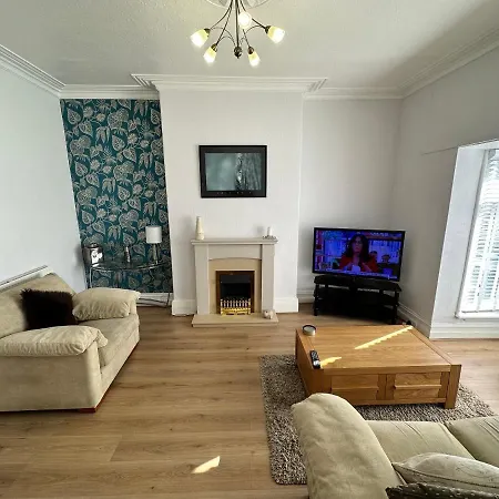 Spacious One Bedroom In Location Apartment