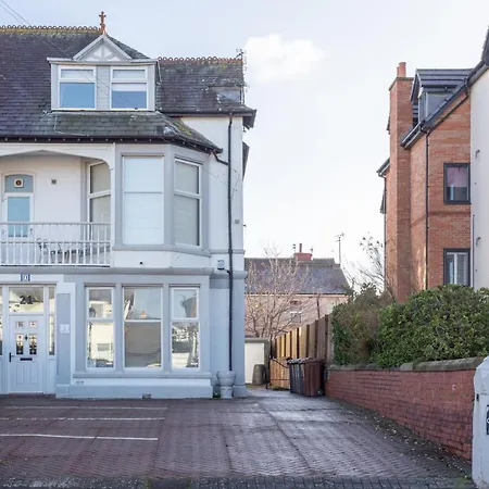 The Chymes Flats * Lytham St Annes