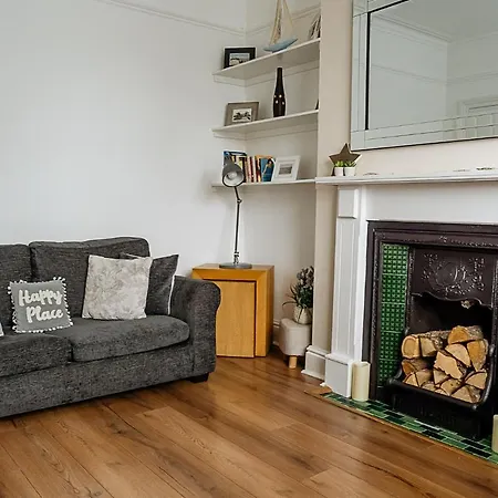 Sunny Seaside House Lytham Centre Sleeps 8 Lytham St Annes
