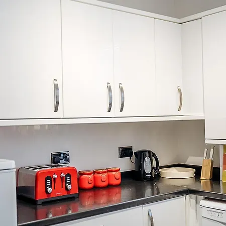 Holiday home Sunny Seaside House Lytham Centre Sleeps 8 *