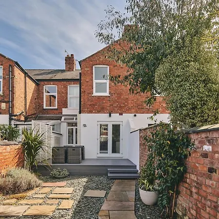 Hollie Holiday home