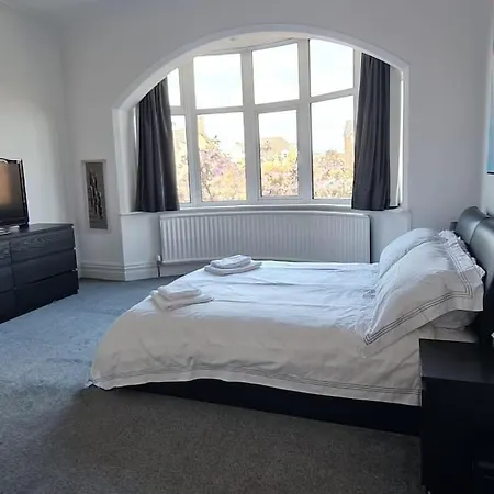 Holiday home Winstanley House
