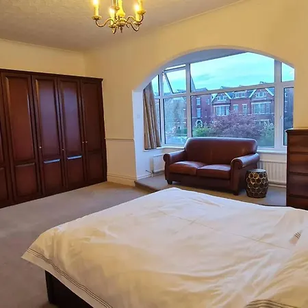 Winstanley House Holiday home *