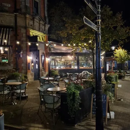 Homestay Windmill House Lytham *
