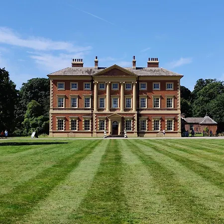 Lytham Hall Gate House Holiday home *