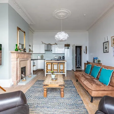 Lookout - Sea Views * Lytham St Annes