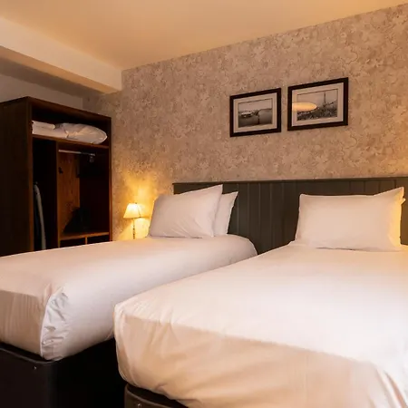 Offshore - The Collection Group Hotel