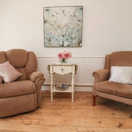 14 Berwick Road * Lytham St Annes