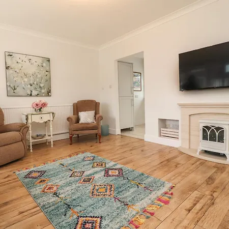 14 Berwick Road * Lytham St Annes