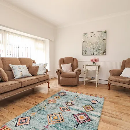 14 Berwick Road Holiday home *