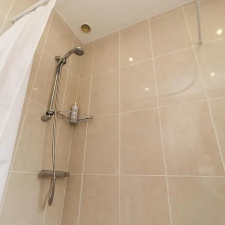14 Berwick Road Holiday home *