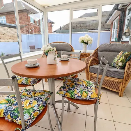 14 Berwick Road *