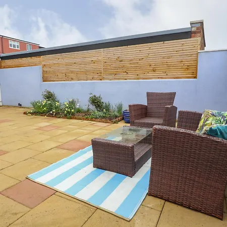 14 Berwick Road * Lytham St Annes