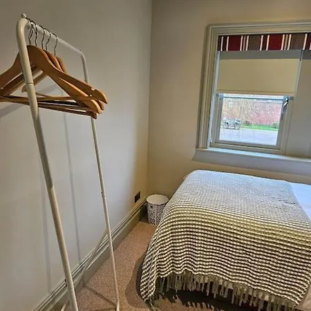 Woodland Retreat In Lytham. Holiday home Lytham St Annes