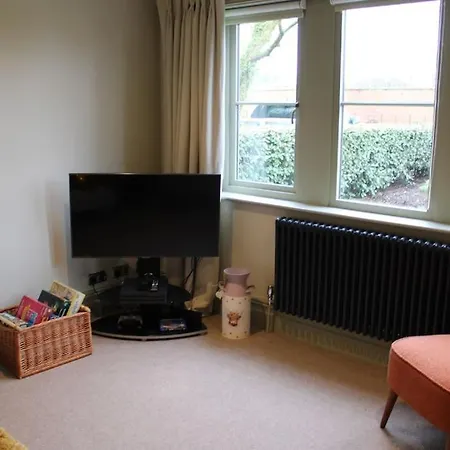 Holiday home Woodland Retreat In Lytham. *