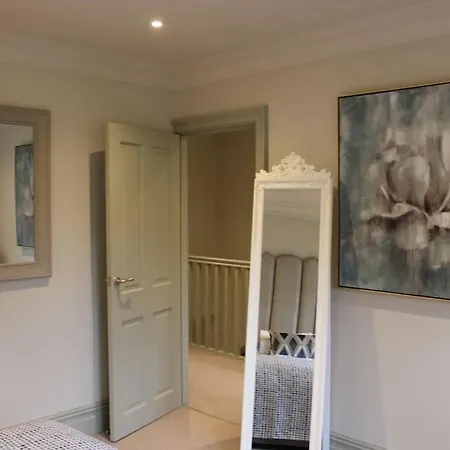 Holiday home Woodland Retreat In Lytham.