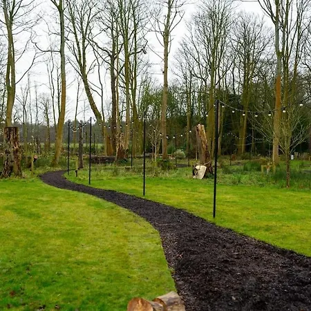 Woodland Retreat In Lytham. *