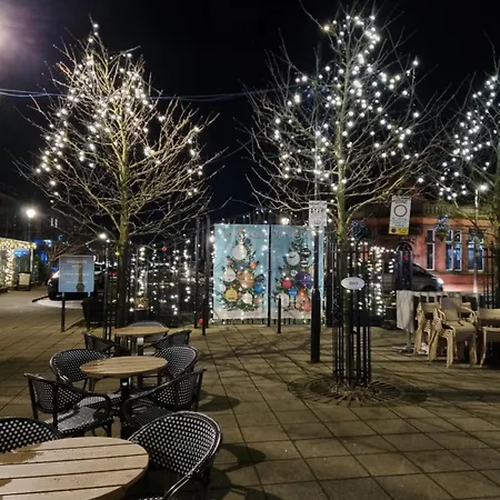 Windmill House Lytham Homestay *