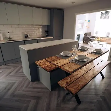 The Dunes, Apartment