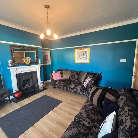 Lovely, Sunny House, By The & Centre! Holiday home