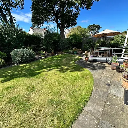 Holiday home 'sounion' - Fabulous, Spacious Modern House With Large Private Garden In Leafy Lytham