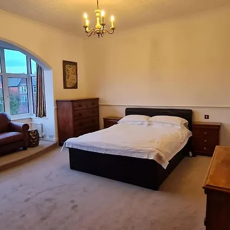 Winstanley House Holiday home *