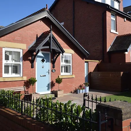 1 Bed In Lytham 86044 * Lytham St Annes