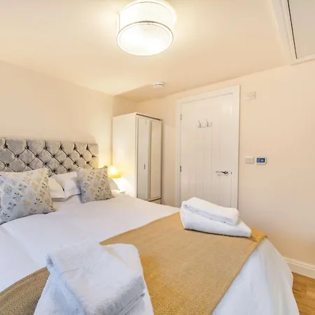 Holiday home 1 Bed In Lytham 86044 *
