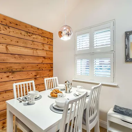 1 Bed In Lytham 86044 Holiday home Lytham St Annes