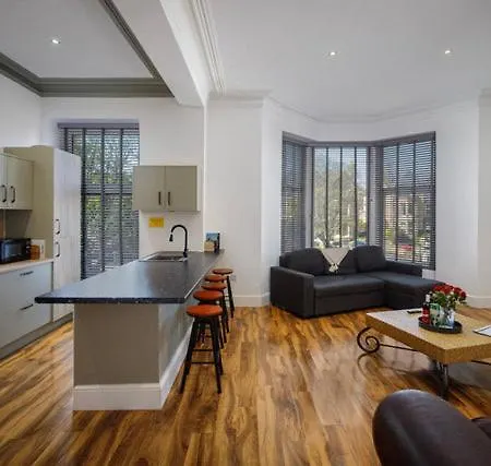 No3 Garlands Apartment *