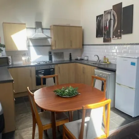 Apartment 04 St Andrews - Sleeps 6
