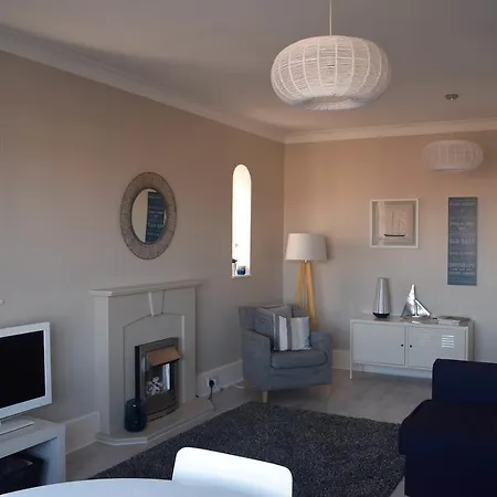 Queens Court Apartment