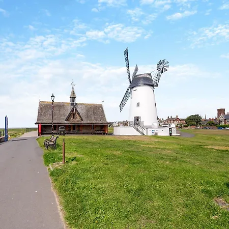 Holiday home Clifton House A - Uk42843 Lytham St Annes