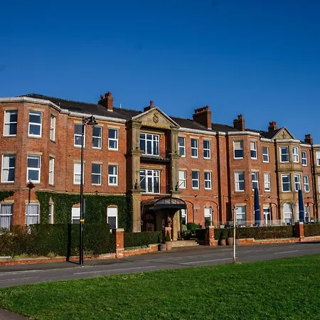 Clifton Arms 4* Lytham St Annes