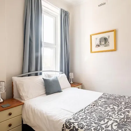 Woodlands Apartment