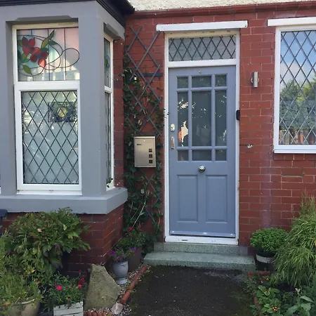Bed & Breakfast Esjays At Knowles House 3*