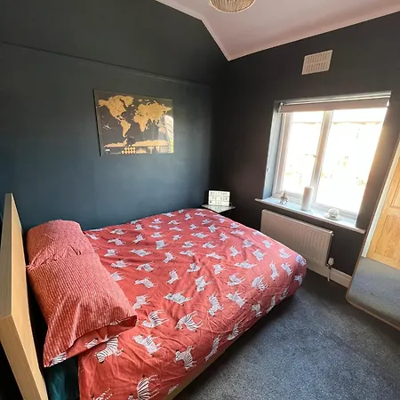 Lovely, Sunny House, By The & Centre! Holiday home