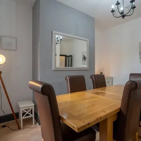 Holiday home Spacious Town House *