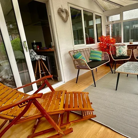 Charles Alexander Short - Derbe House Holiday home *
