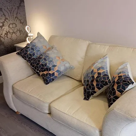 Apartment St Annes Garden Flat Award Winning Hosts