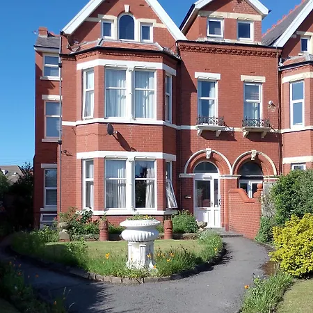 Apartment St Annes Garden Flat Award Winning Hosts Lytham St Annes