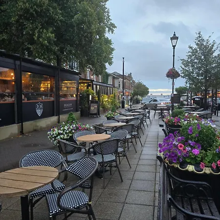 Windmill House Lytham * Lytham St Annes