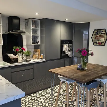 Apartment The Basement Lytham St Annes