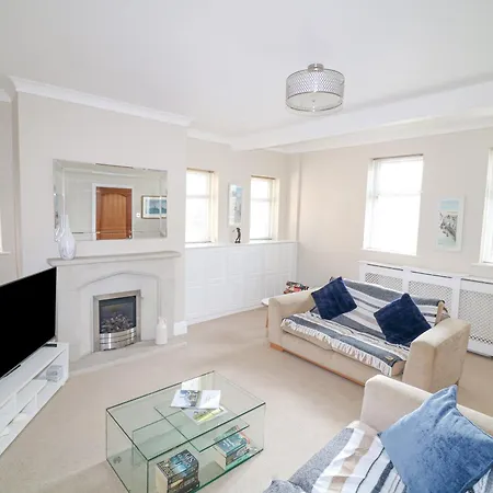 6d Clifton Drive Holiday home Lytham St Annes