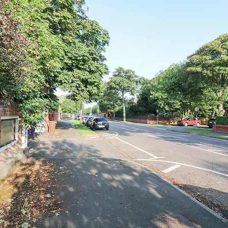 6d Clifton Drive Lytham St Annes