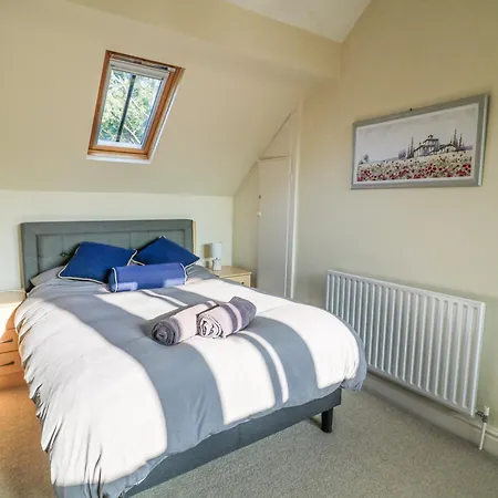6d Clifton Drive Lytham St Annes