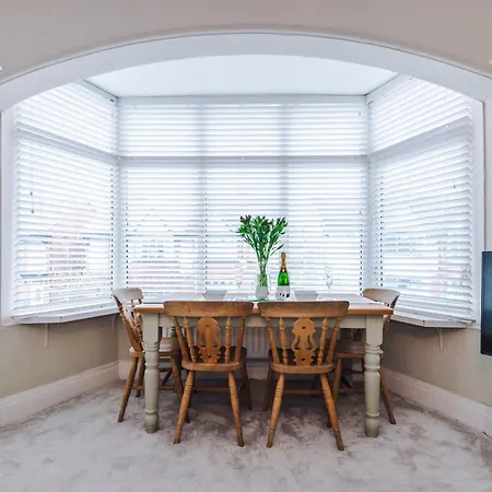Stylish 1-bed In * Lytham St Annes