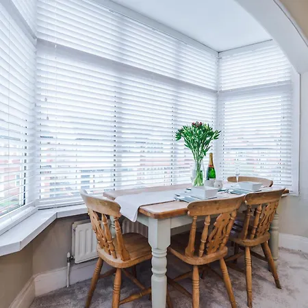 Stylish 1-bed In Lytham St Annes