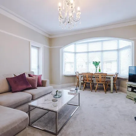 Stylish 1-bed In
