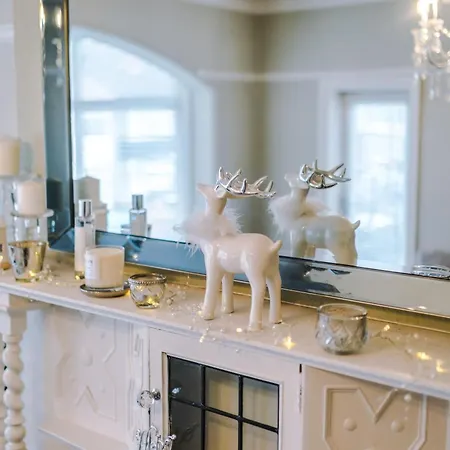 Stylish 1-bed In Apartment *